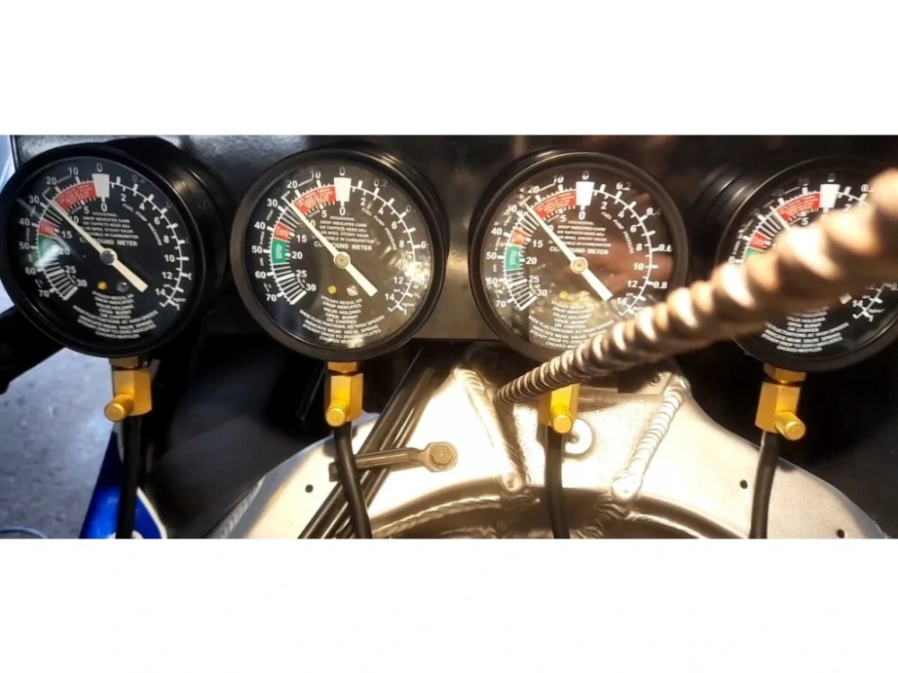 Sada na synchronizaci karburátorů se 4 manometry - GEKO G30071